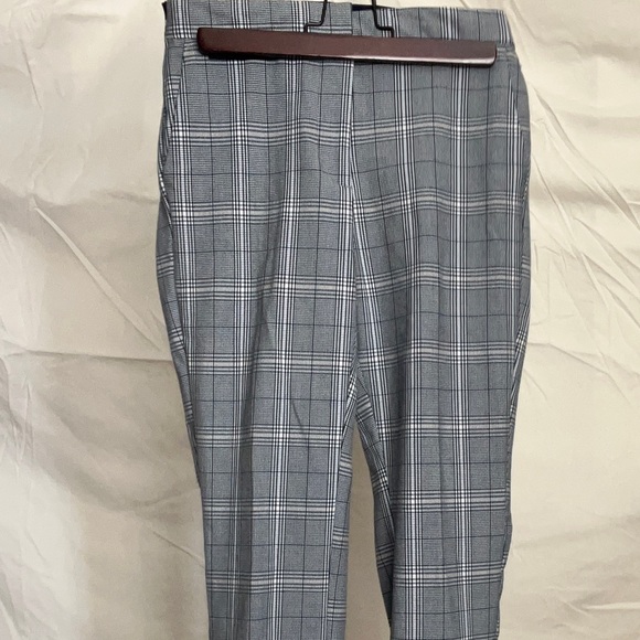 ZARA Striped Dress Pants - Picture 4 of 6